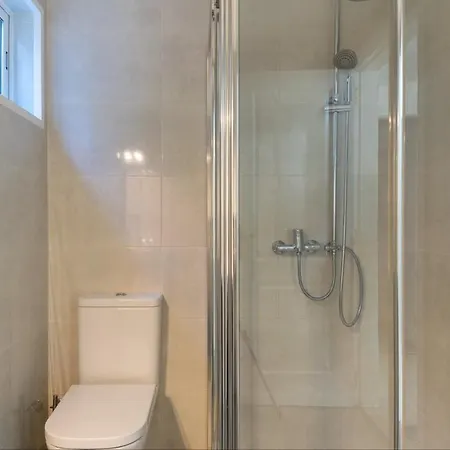 Akivillas Oura Targa Βίλα